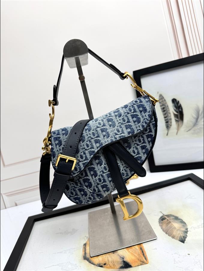 2025228Y550P21235418