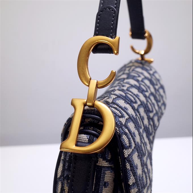 2025228Y550P21235590