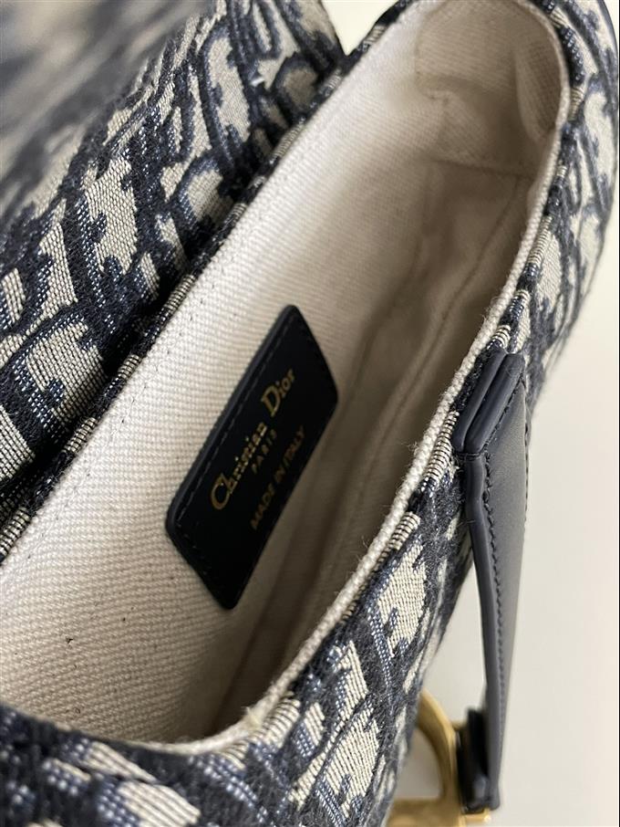 2025228Y550P21235935