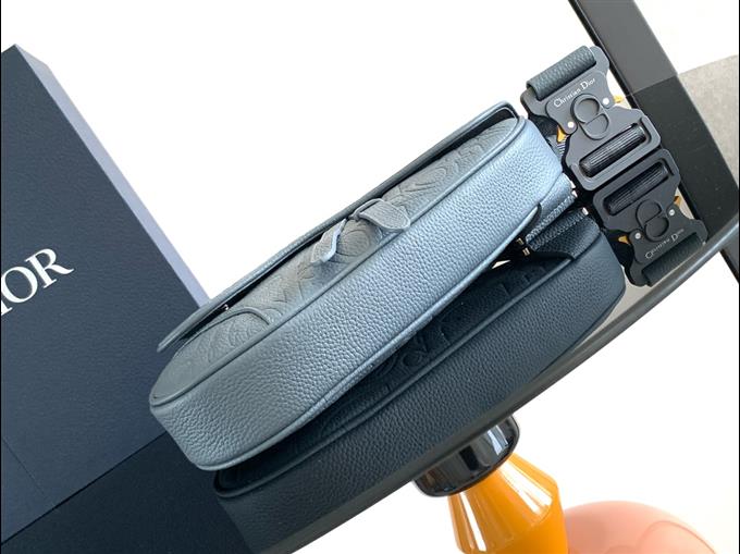 2025228Y550P21236157