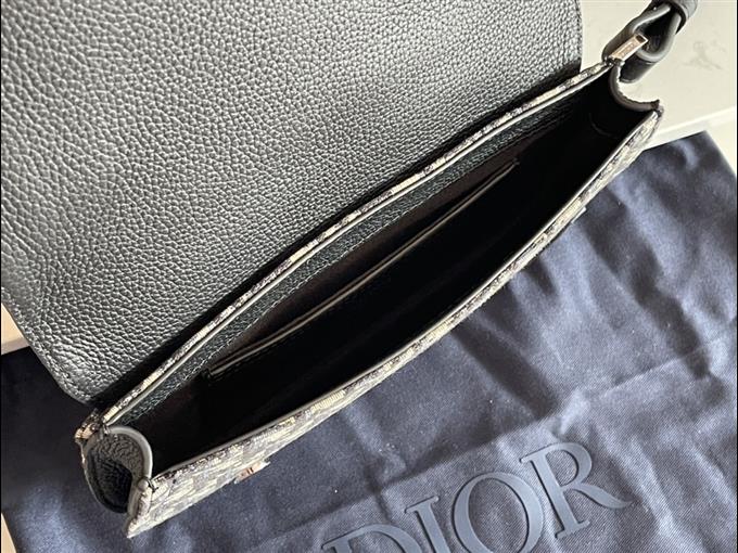 2025228Y560P212317169