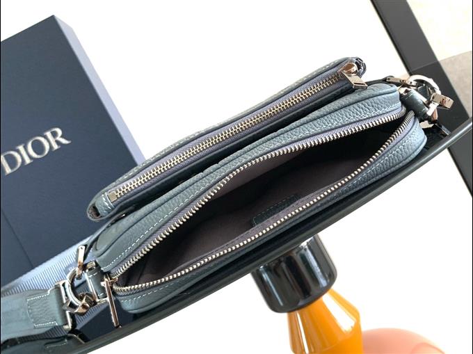 2025228Y560P21236642