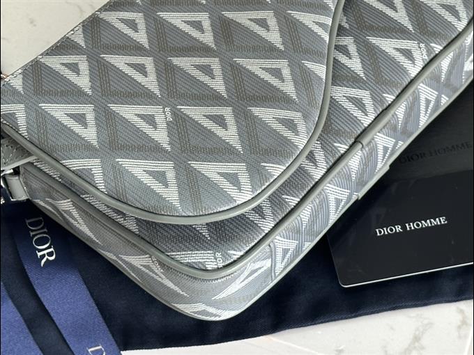 2025228Y600P21230470