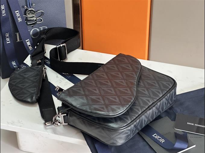 2025228Y600P21230595