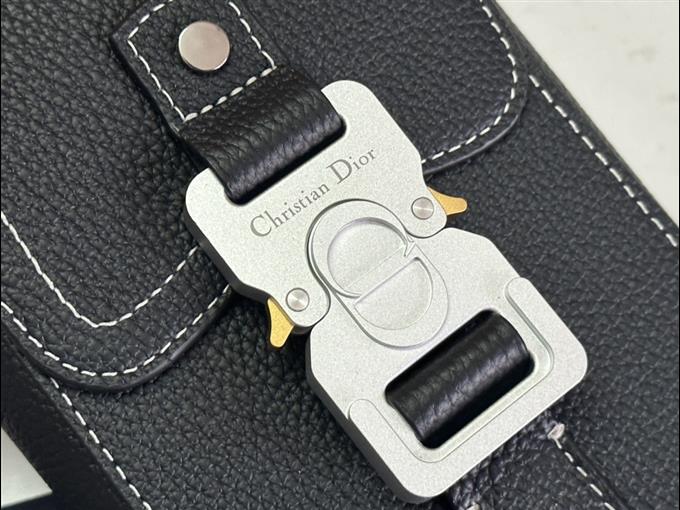 2025228Y600P212318115