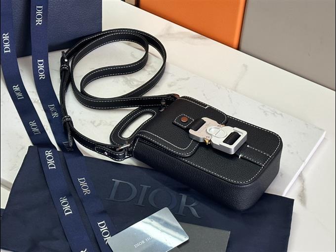 2025228Y600P21231884