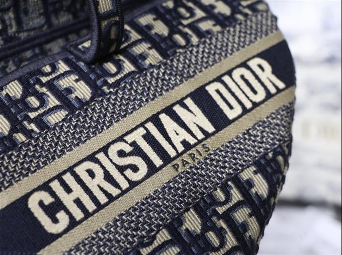 2025228Y600P212338777