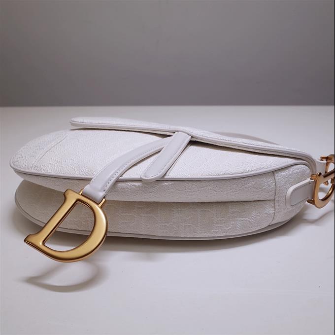 2025228Y600P21239132