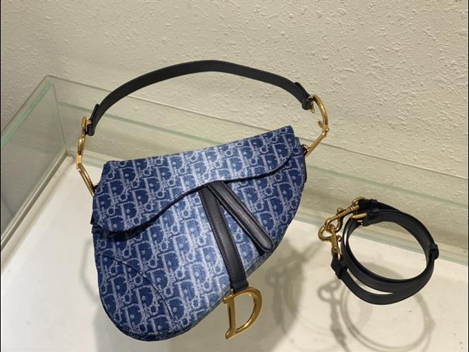 2025228Y600P21239573