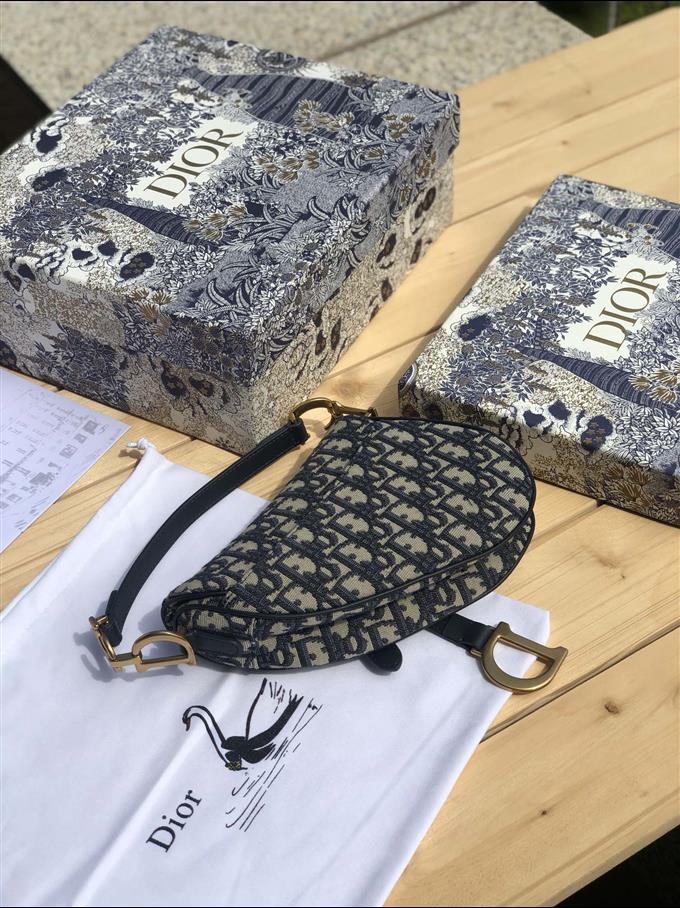 2025228Y650P21230705