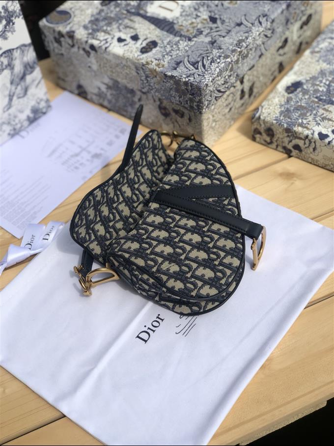 2025228Y650P21230769