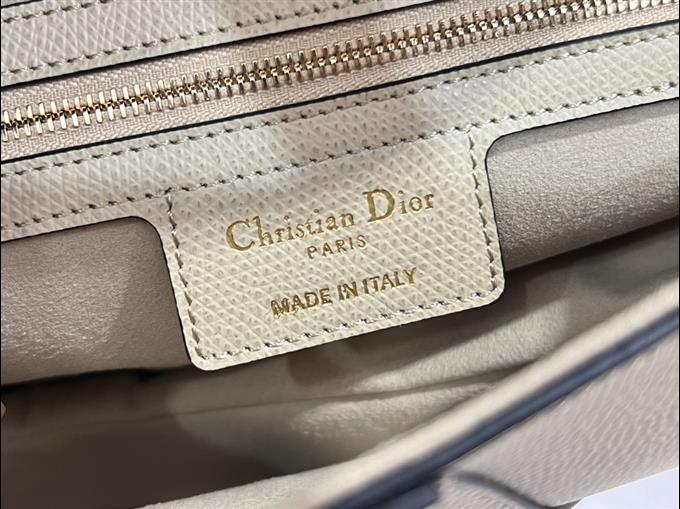 2025228Y650P212313138