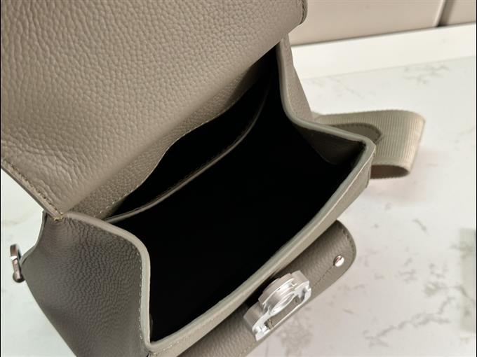 2025228Y800P212318874