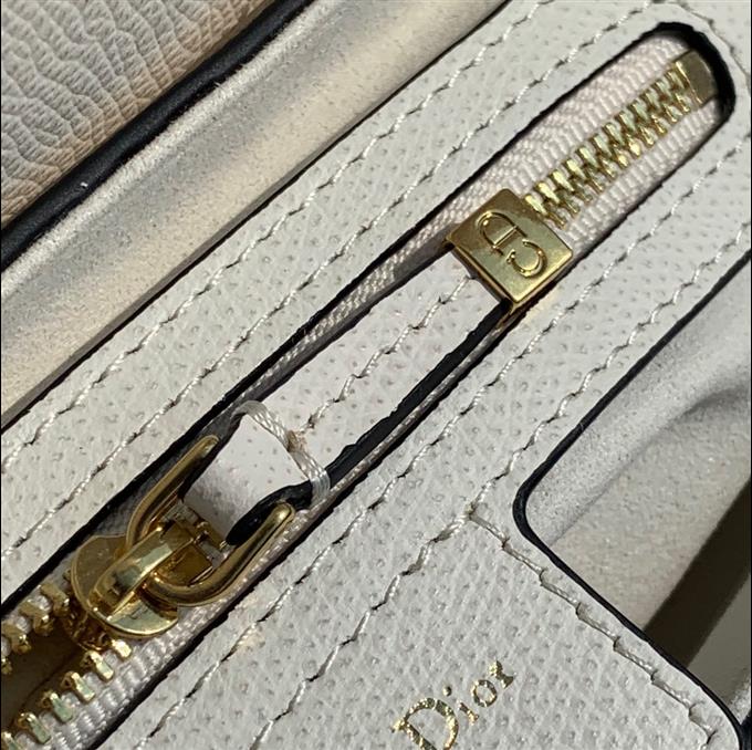 2025228Y850P21232951