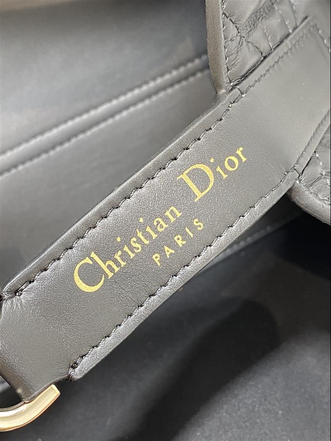 2025228Y800P212641920