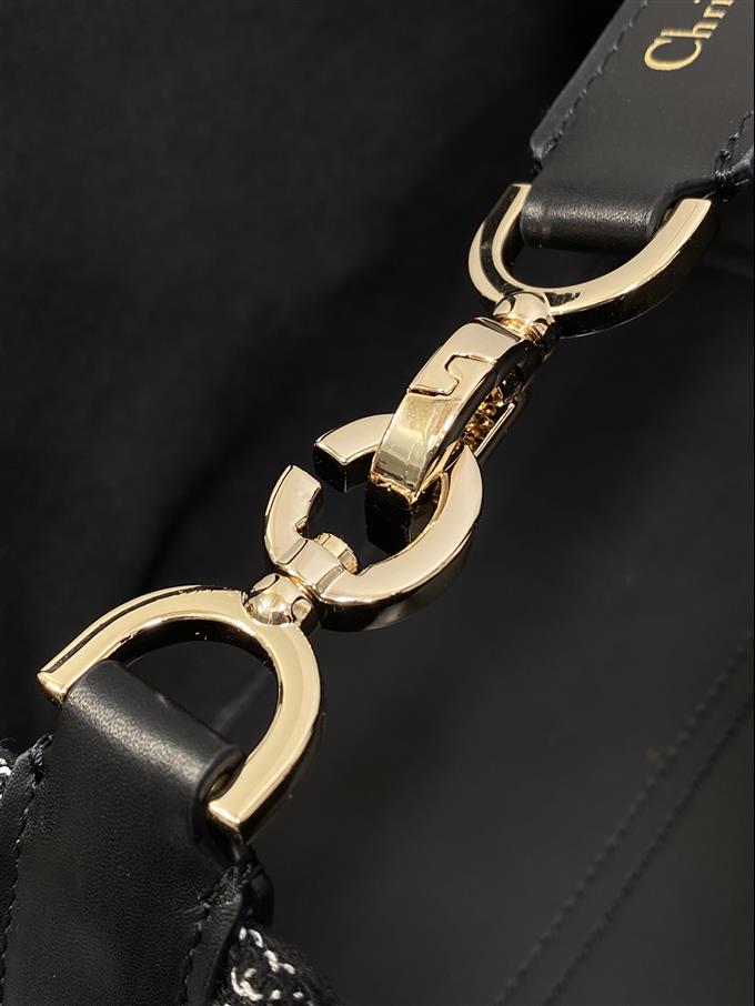 2025228Y800P212653169