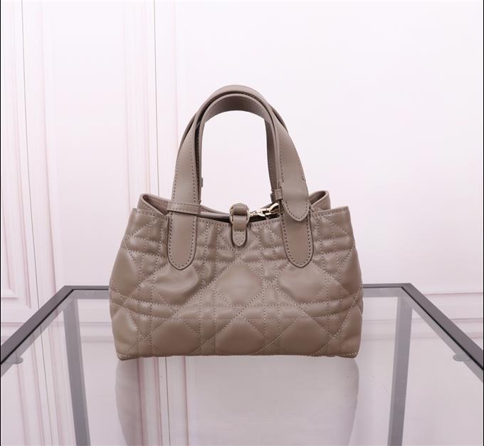 2025228Y800P212657294