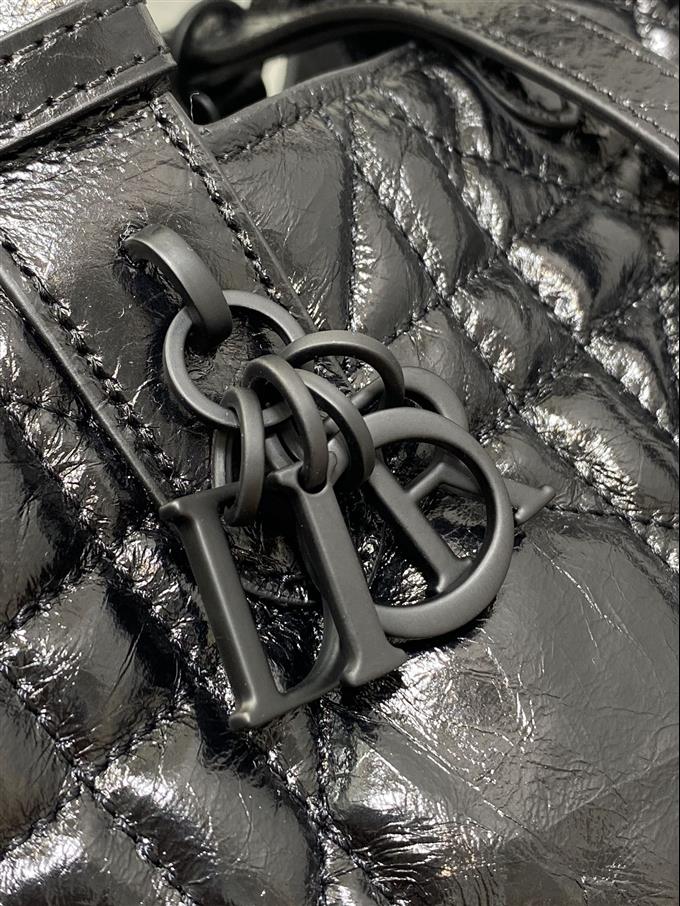 2025228Y800P212657686