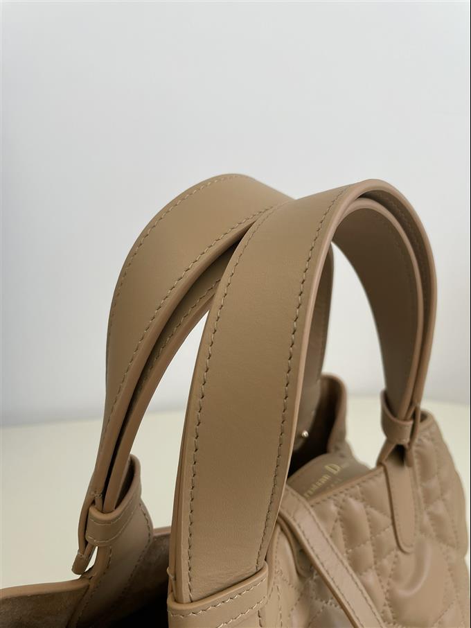 2025228Y800P212657981