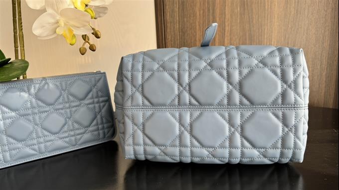 2025228Y800P212658564