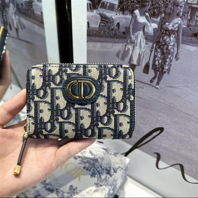 2025228Y200P204618123