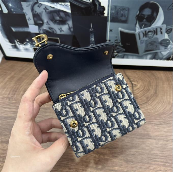 2025228Y200P21233298