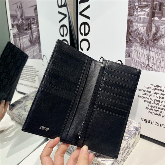 2025228Y200P22835286