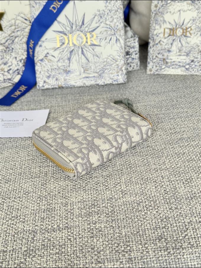 2025228Y220P182113558