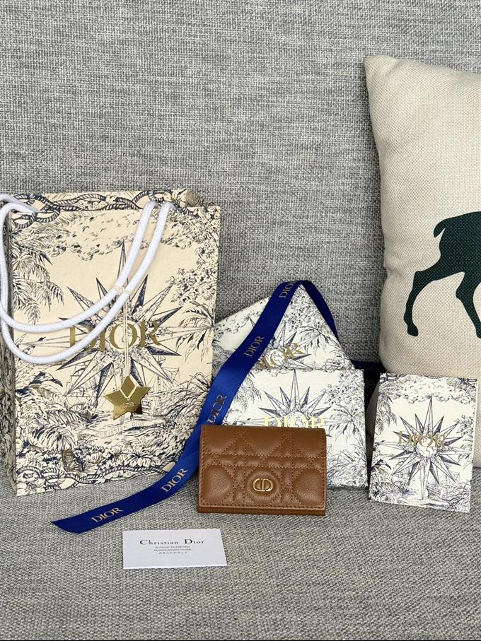 2025228Y240P20375386