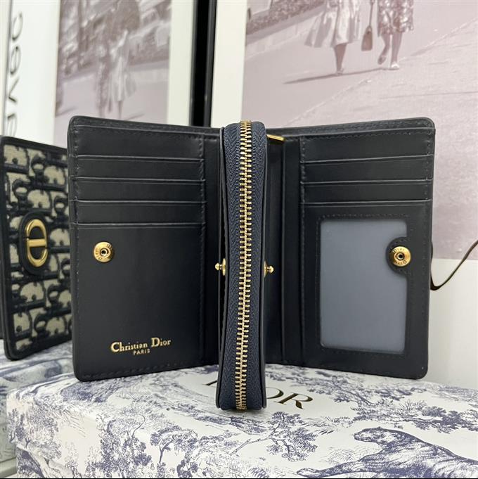 2025228Y240P204618279