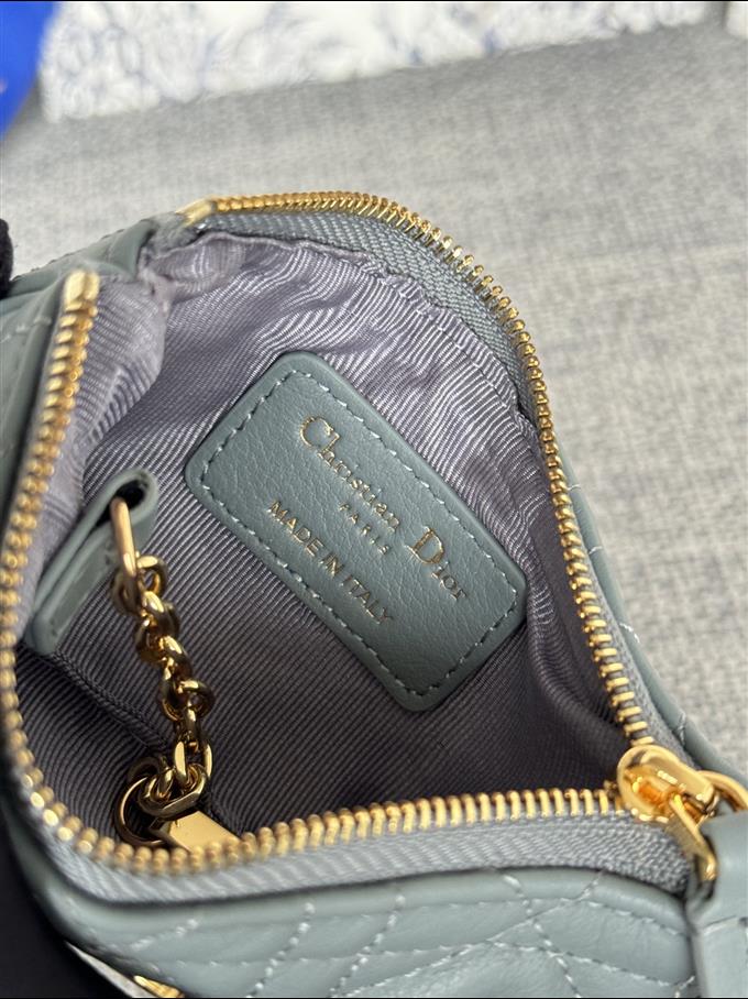 2025228Y250P182127484