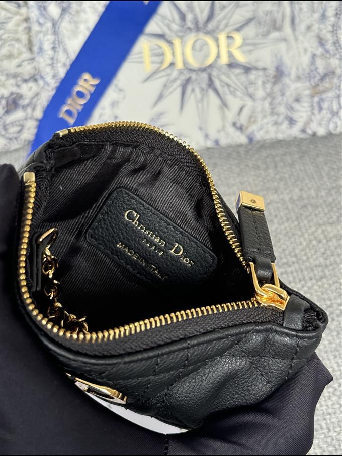 2025228Y250P182127876