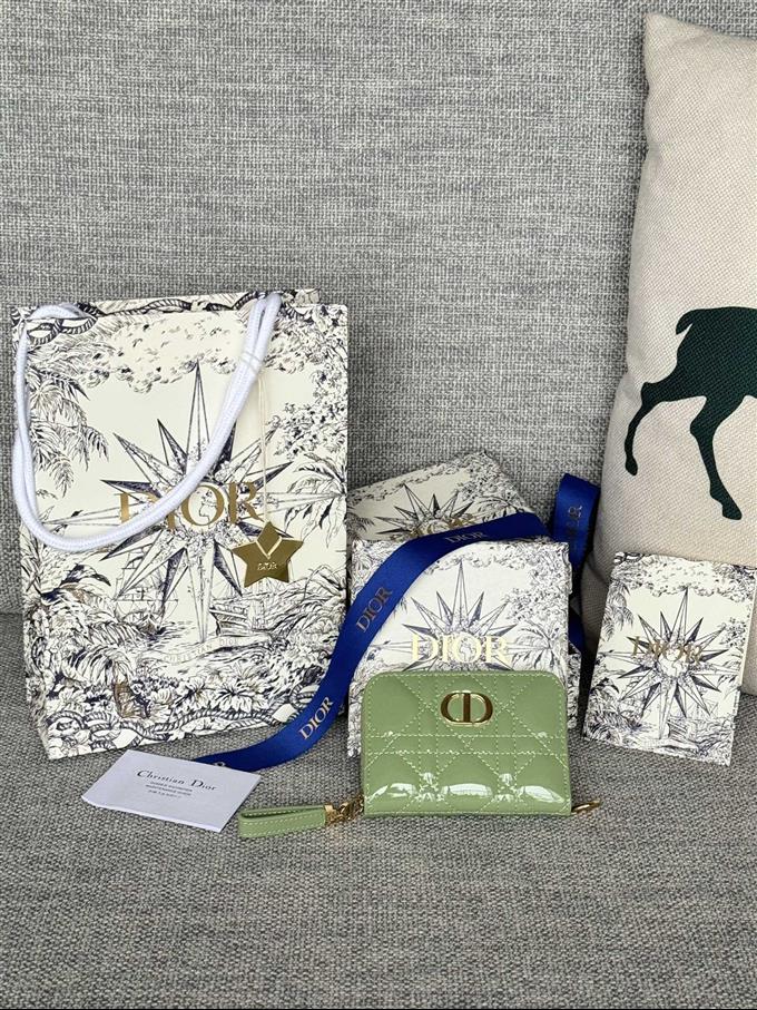 2025228Y270P182136660