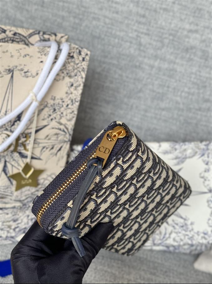 2025228Y270P182137277