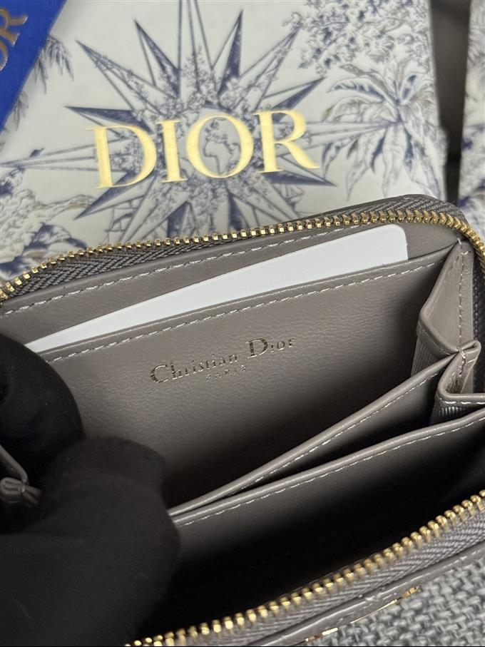 2025228Y270P18213755