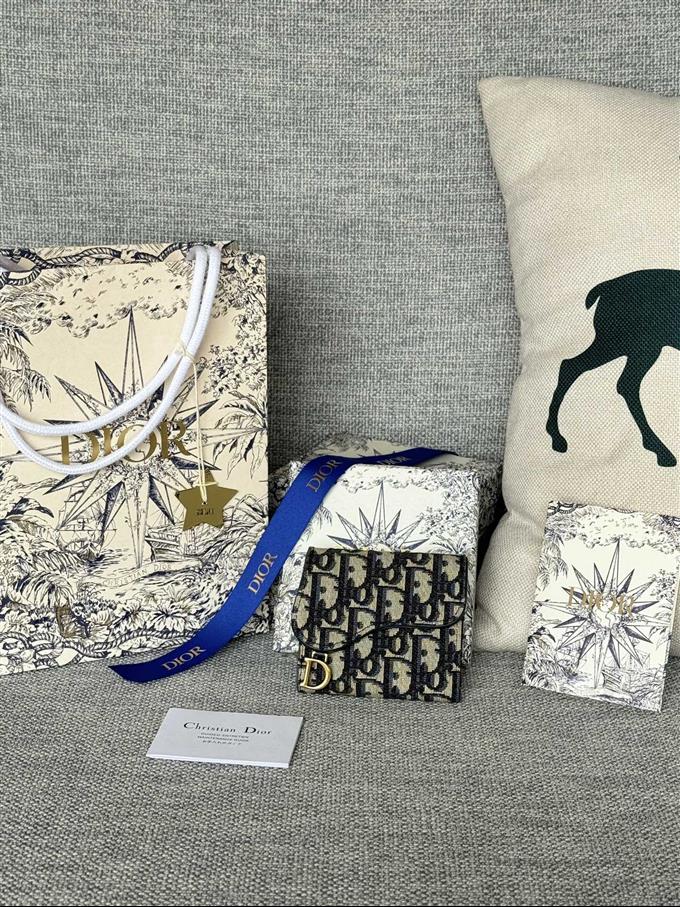 2025228Y280P182137940