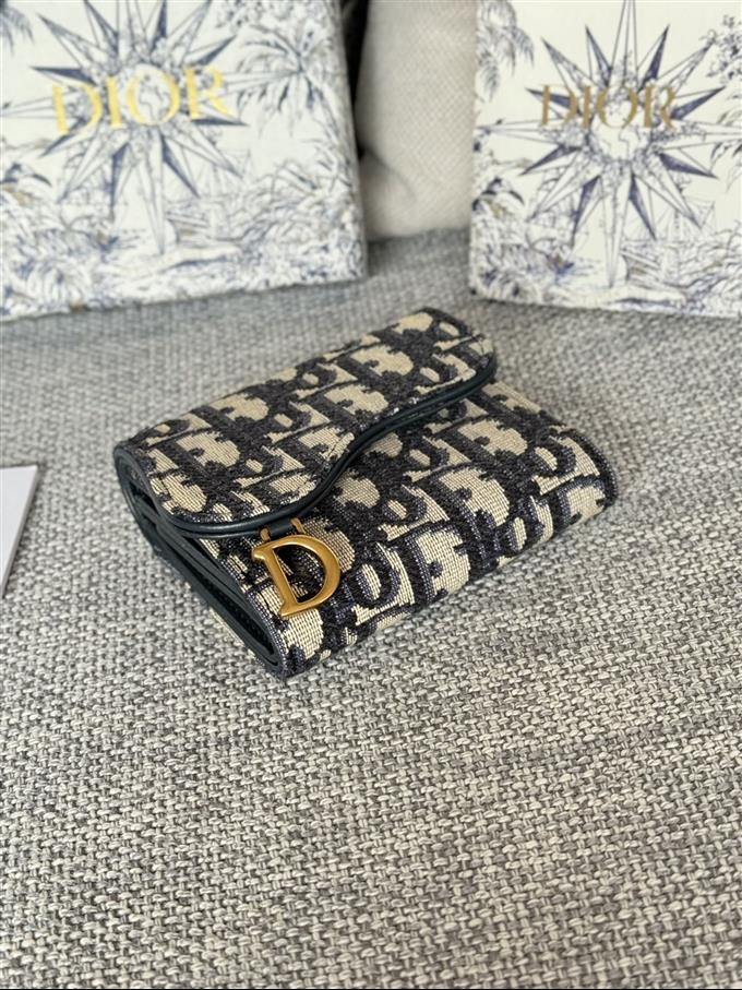 2025228Y280P182137971