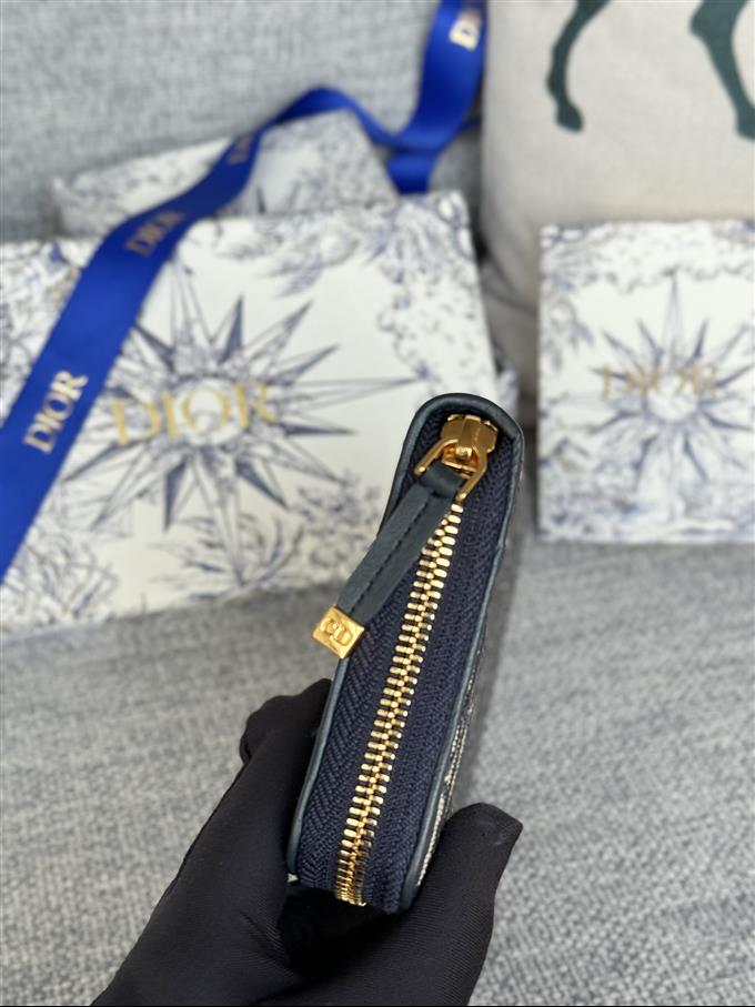 2025228Y290P182138870