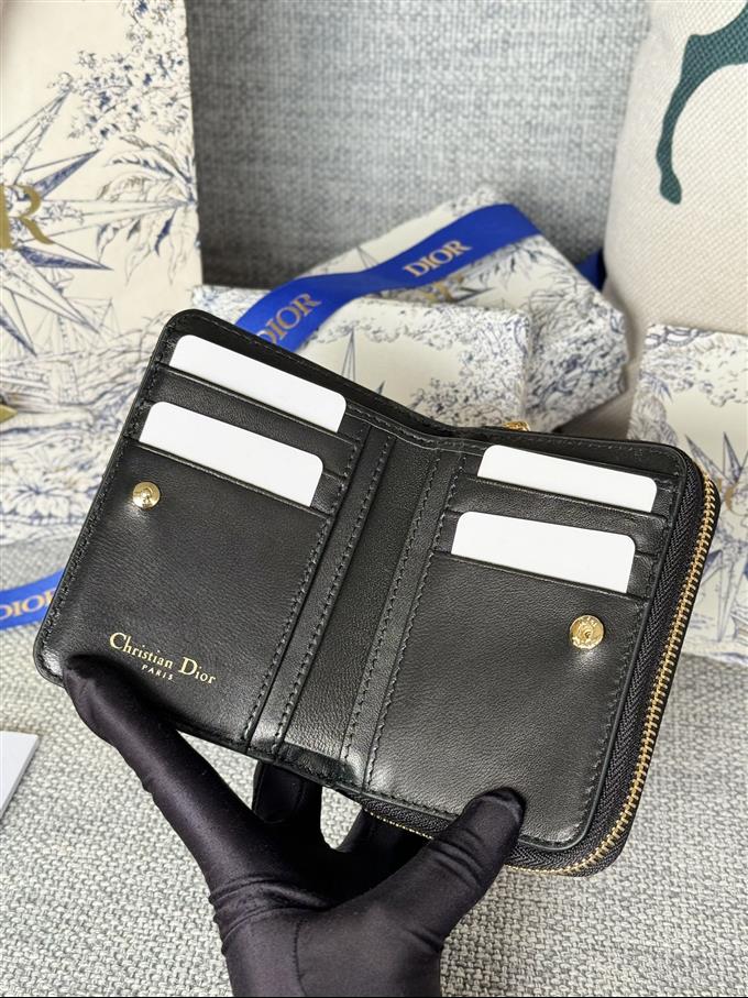 2025228Y330P203710994