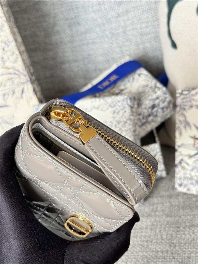 2025228Y330P203711121