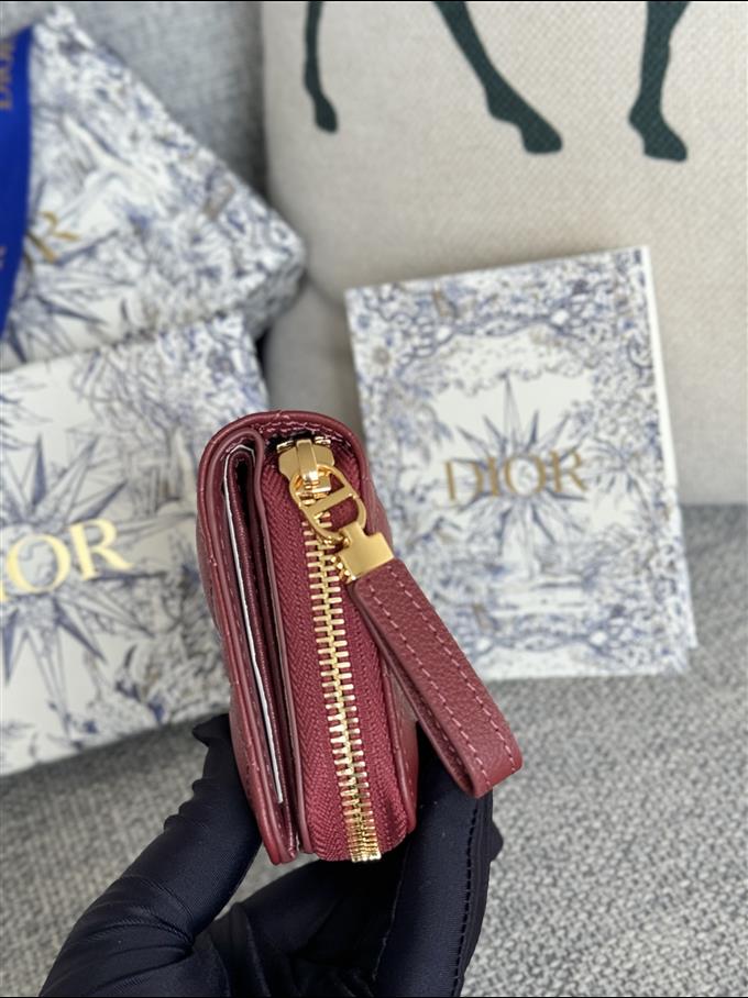 2025228Y330P203711968