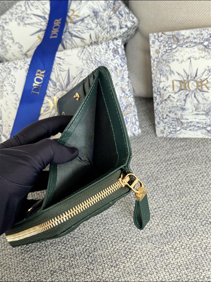 2025228Y330P203713281