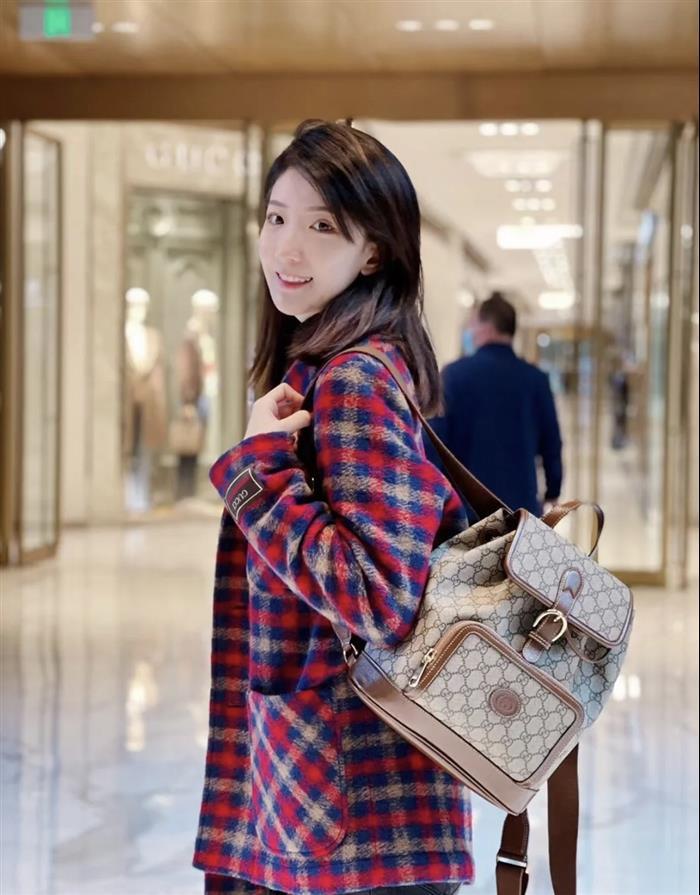 2025210C674147N201240189