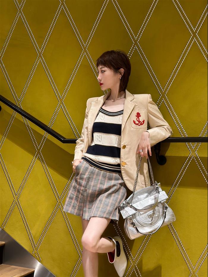 2025210C751518N202127351