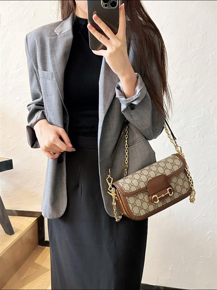 2025210C735178N201958168