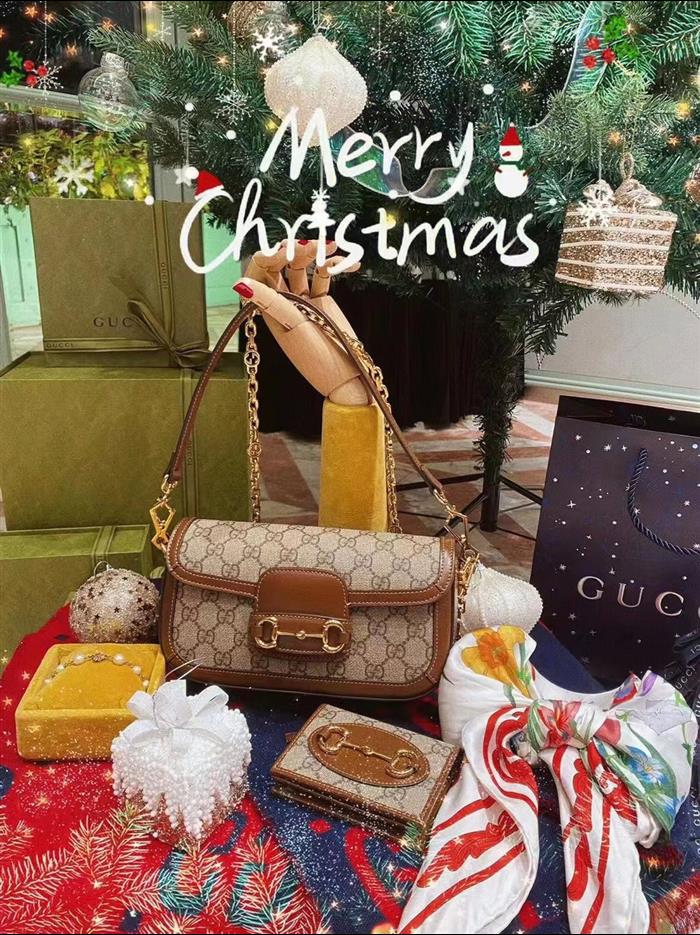 2025210C735178N201958555