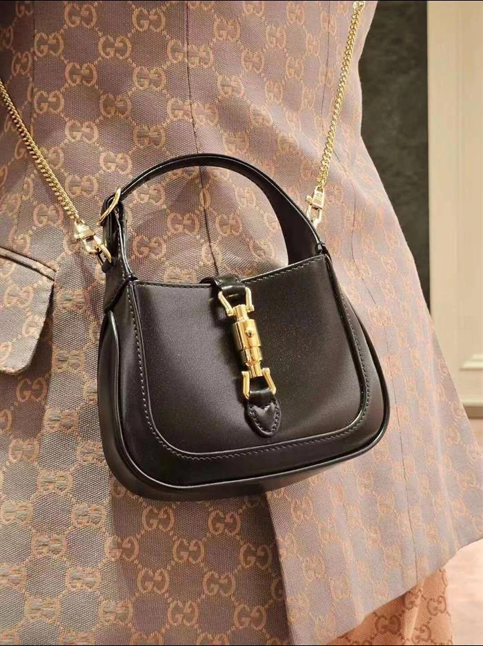 2025210C760246N202054711