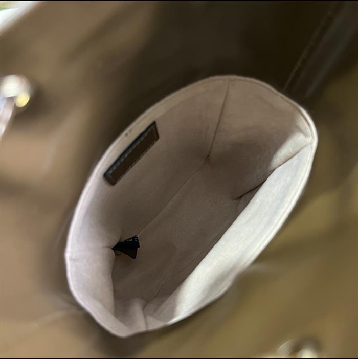 2025210C746303N201918933