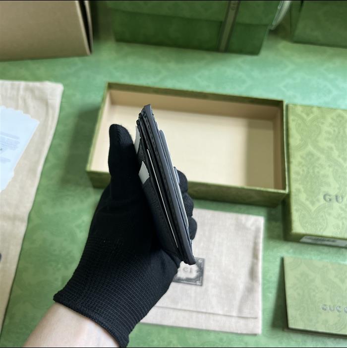 2025210C732018N201247812