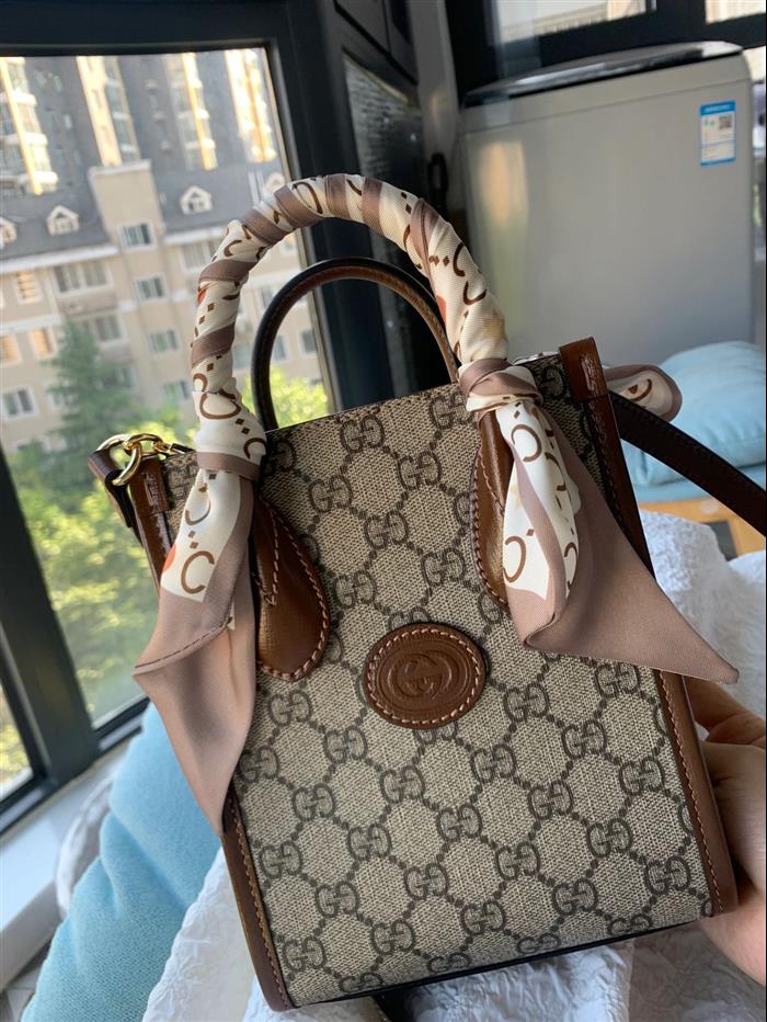 2025210C671623N201912722